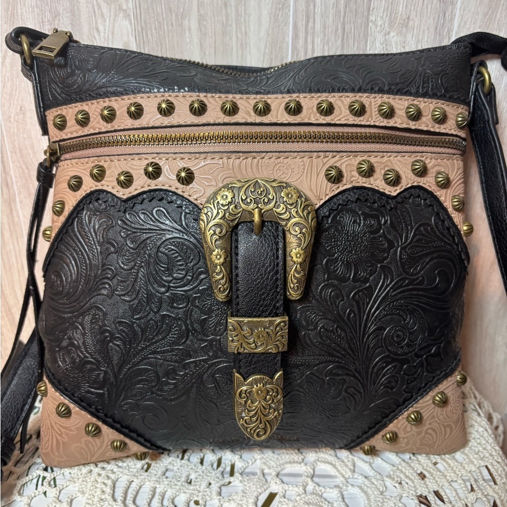 Rein & Bridle Stylish Black and Tan Embossed Crossbody Bag